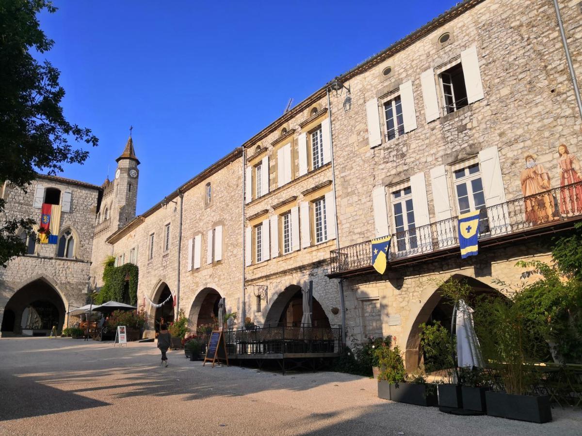 Maison De Charme Spacieuse, Terrasse Et Vue Sur La Place モンフランカン エクステリア 写真