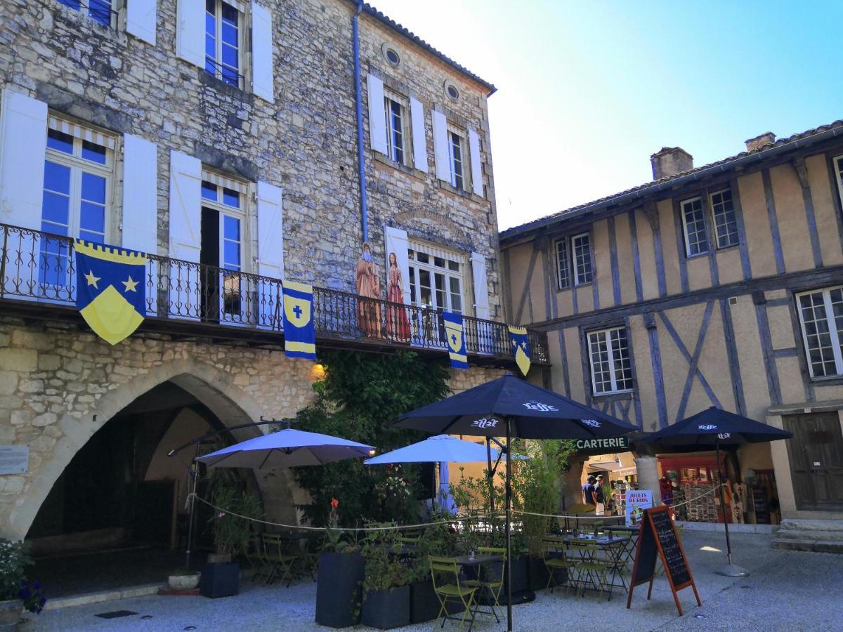 Maison De Charme Spacieuse, Terrasse Et Vue Sur La Place モンフランカン エクステリア 写真